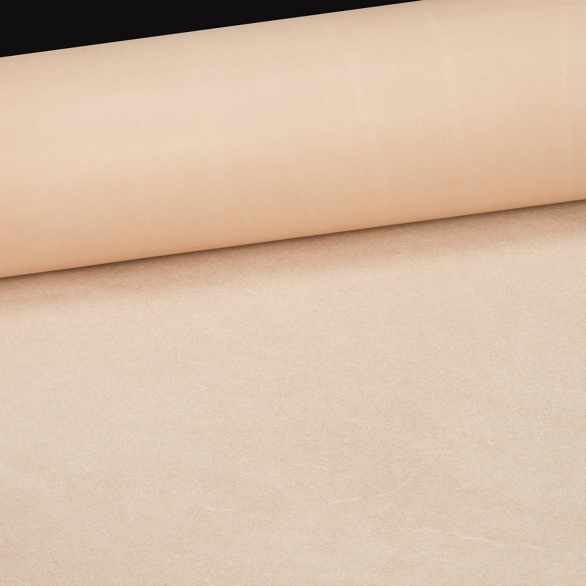 Sample, Veg Tanned V-Cut Double Shoulders