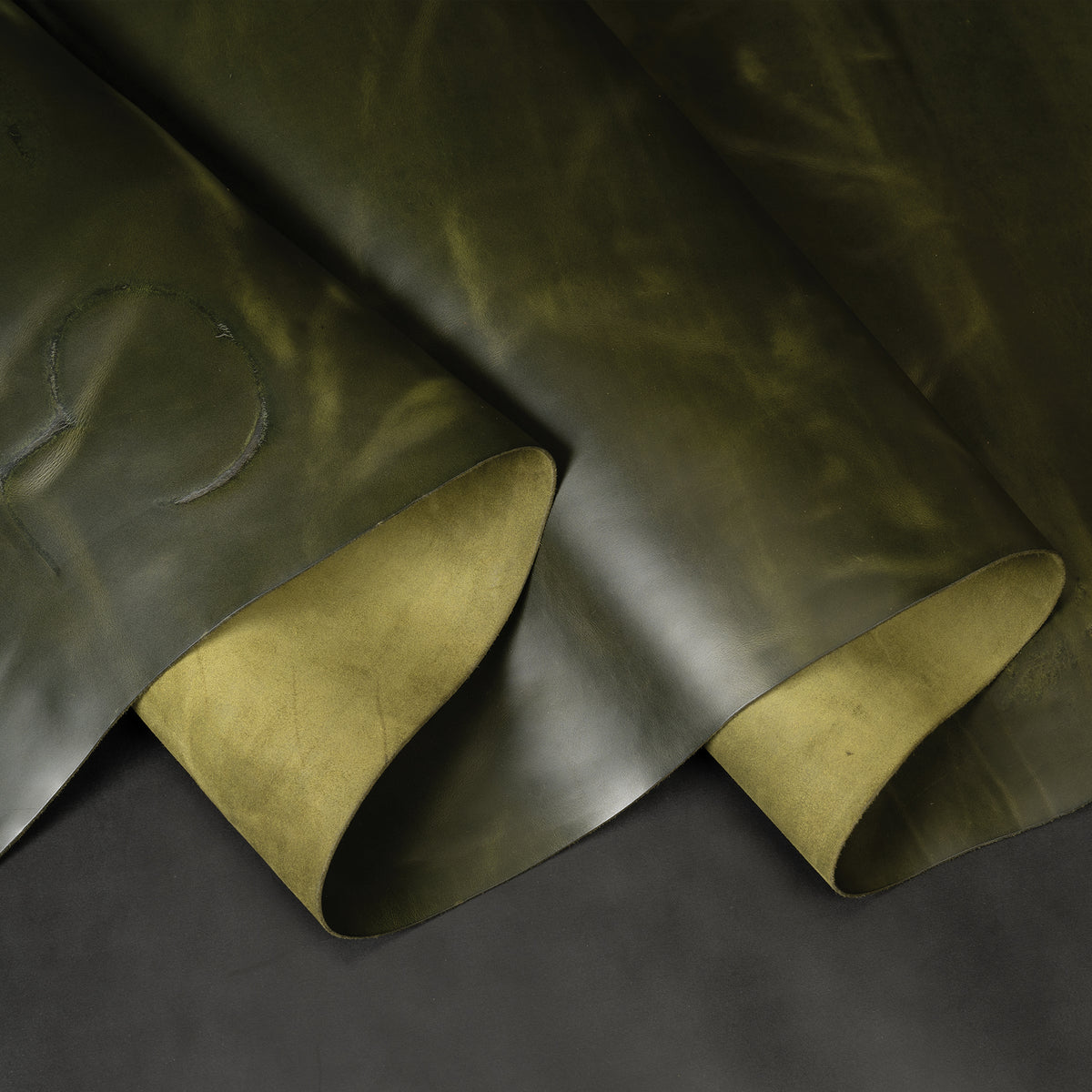 Sample, Jasper Chrome Pull-Up Leather Side, 4 to 5 oz.