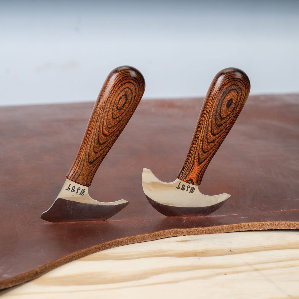 Jeremiah Watt Half Head Round Knife