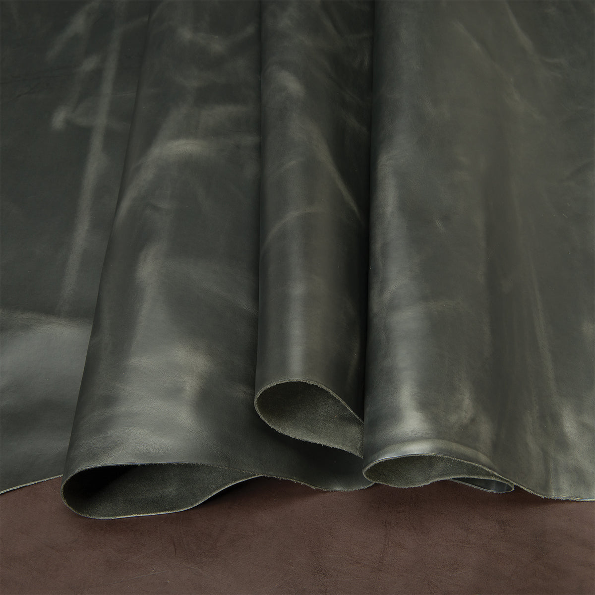 Jasper Pull Up Leather, Black, Side