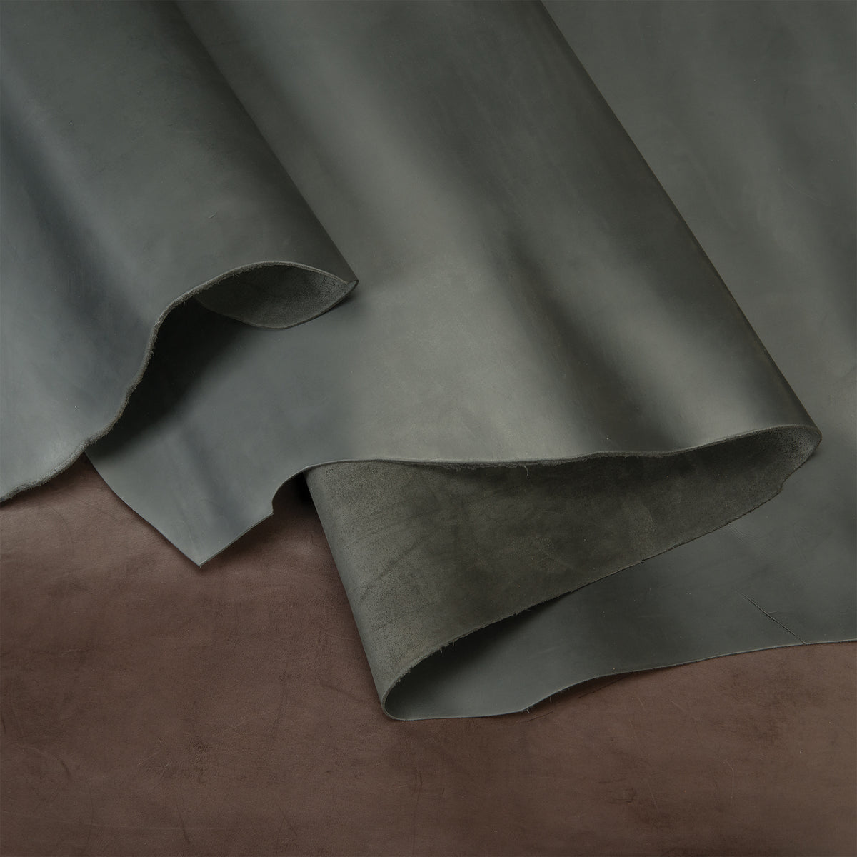 Sample, Pioneer Chrome Oil Tanned Top Grain Leather Side, 5-6 oz