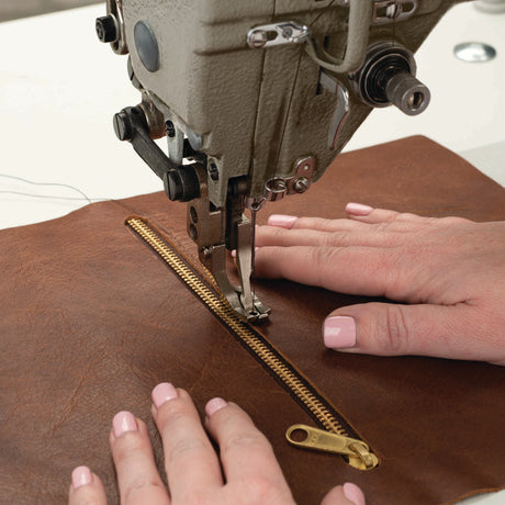 Weaver 303 Leather Sewing Machine, Complete with Stand & Servo Motor, sewing zipper
